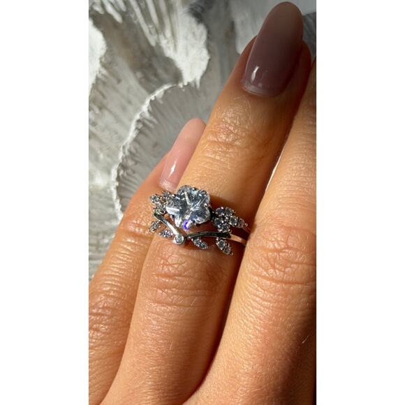 925 Sterling Silver White Topaz Flower Ring Size 5 - Picture 4 of 11